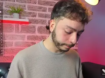 Stripchat Free Porn Cam of noah_ricci