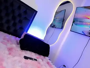 Stripchat Live Sex Cam of Maryonthemoon