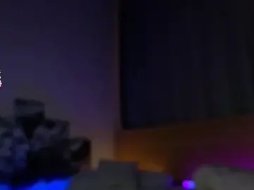 Stripchat Sex Cam of OttilieBurruss