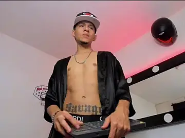Stripchat Best Webcam of Samuel_Suarez