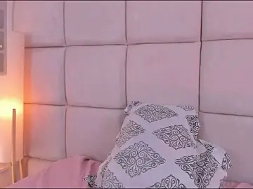 Stripchat Best live sex cam show of Sooffii_1