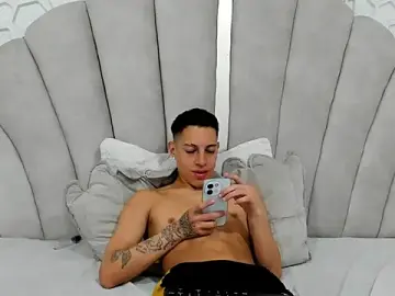 Stripchat Watch Live Sex Cams of thiago19s