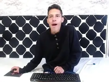 Stripchat Best live sex cam show of thiago19s