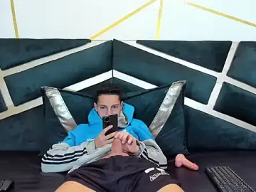 Stripchat Watch Live Sex Cams of thiago19s