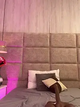 Stripchat Live Sex Cam of Esmeralda_Duarte