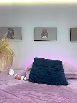 Stripchat Free Porn Cam of Esmeralda_Duarte