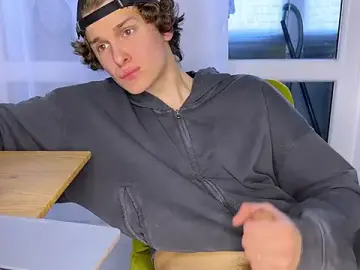 Stripchat Free Live Porn of alyx_garden