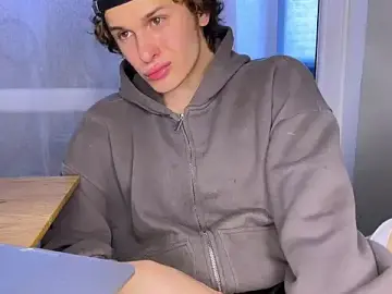 Stripchat Free Live Porn of alyx_garden