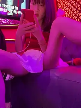 Stripchat Adult Webcam of littleqiu
