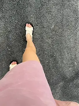 Stripchat Sex Cam of littleqiu