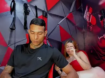 Stripchat Live Sex Cam of Hana_and_Zeta