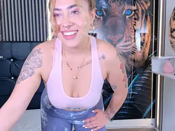 Stripchat Live Sex Cam of _ManuVeelez