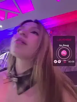 Stripchat Free Porn Cam of Yourrmuse_