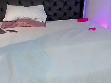 Stripchat Free Live Porn of two_milkyway