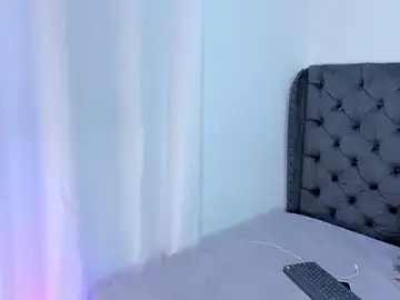 Stripchat Adult Webcam of two_milkyway