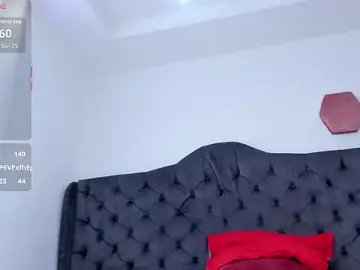 Stripchat Adult Webcam of two_milkyway