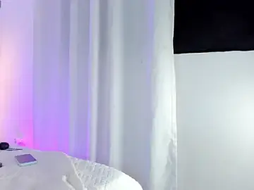 Stripchat Sex Cam of two_milkyway