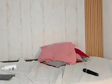 Stripchat Sex Cam of two_milkyway