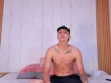 Stripchat Live Porn of two_milkyway