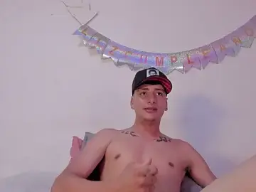 Stripchat Watch Live Sex Cams of two_milkyway