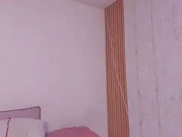 Stripchat Live Sex Cam of two_milkyway
