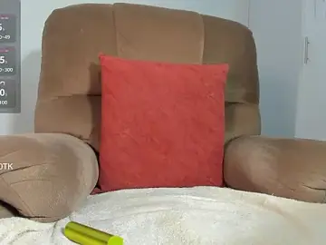 Stripchat Sex Chat of selfsuckqueen_