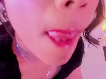 Stripchat Free Porn Cam of Cristal_horny69