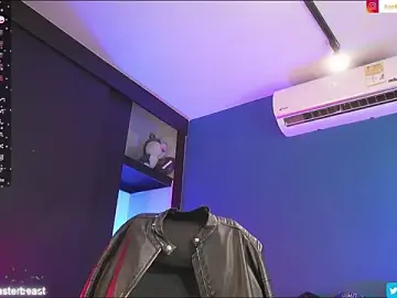 Stripchat Sex Cam of JACOB_MARTINS