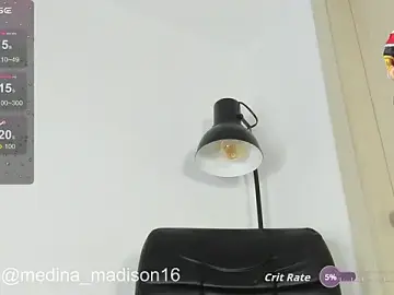 Stripchat Sex Cam of Madison_Medina