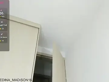Stripchat Live Sex Cam of Madison_Medina