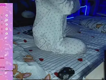 Stripchat Live Sex Cam of 92yourbitch922