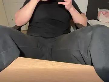 Stripchat Free Porn Cam of jungcock3210