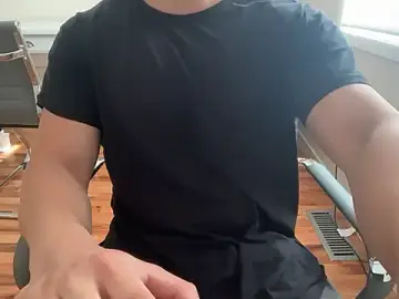Stripchat Free Live Porn of jungcock3210