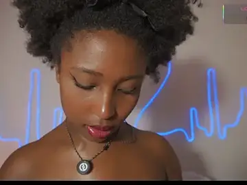 Stripchat Free Live Porn of EmmaSanzz_