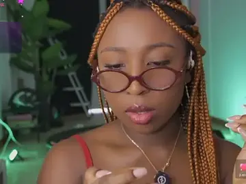 Stripchat Adult Webcam of EmmaSanzz_