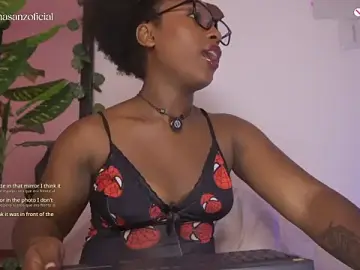 Stripchat Adult Video Chat of EmmaSanzz_