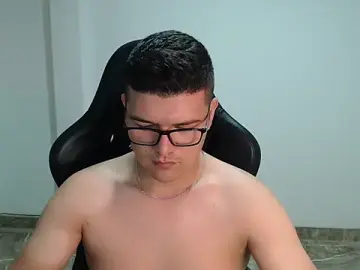 Stripchat Live Sex of Plug_Control