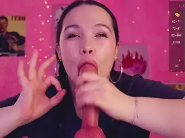 Stripchat Sex Cam of Chery_Lady22