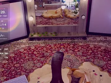 Stripchat Live Sex of Chery_Lady22