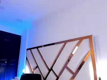 Stripchat Free Porn Cam of Aron_cruz