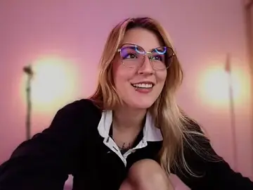 Stripchat Free Porn Cam of Dakotaa_