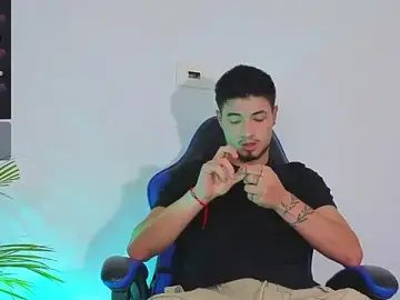 Stripchat Adult Webcam of EdwardRoss_