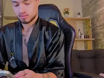 Stripchat Adult Webcam of EdwardRoss_