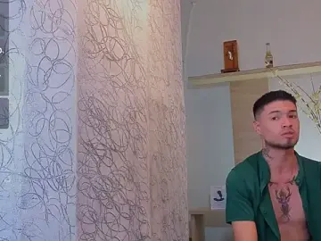 Stripchat Free Porn Cam of EdwardRoss_