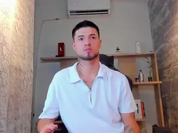 Stripchat Live Sex Cam of EdwardRoss_