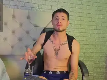 Stripchat Watch Live Sex Cams of EdwardRoss_