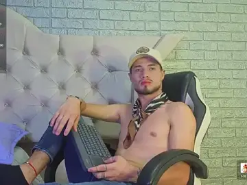 Stripchat Live Sex Cam of EdwardRoss_
