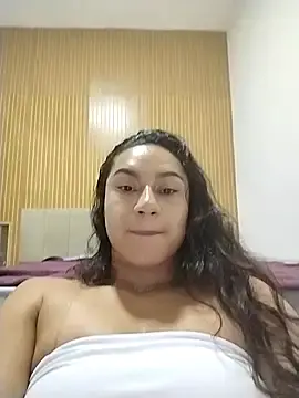 Stripchat Watch Live Sex Cams of yummi_greluda
