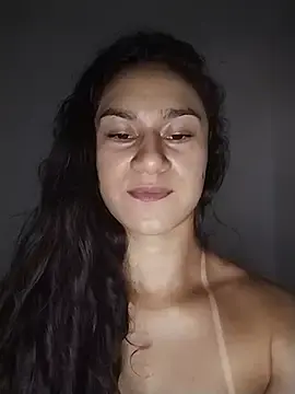 Stripchat Watch Live Sex Cams of yummi_greluda