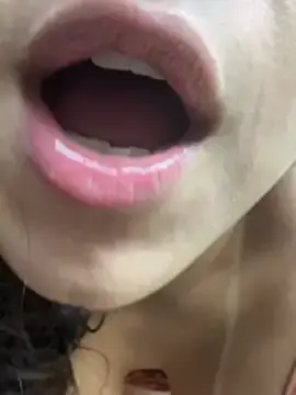 Stripchat Adult Webcam of yummi_greluda